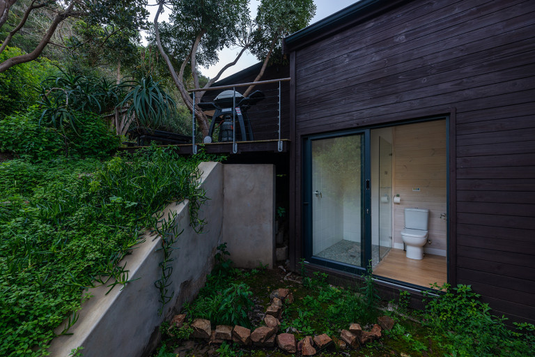 ballots-bay-modern-timber-home-005